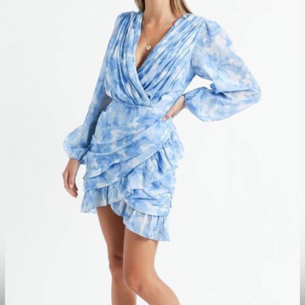 Adorable Showpo dress. Excellent condition. Very cute for wedding guest.